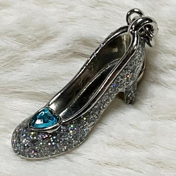 Disney Cinderella Glittery Glass Slipper Charm - Picture 4 of 7